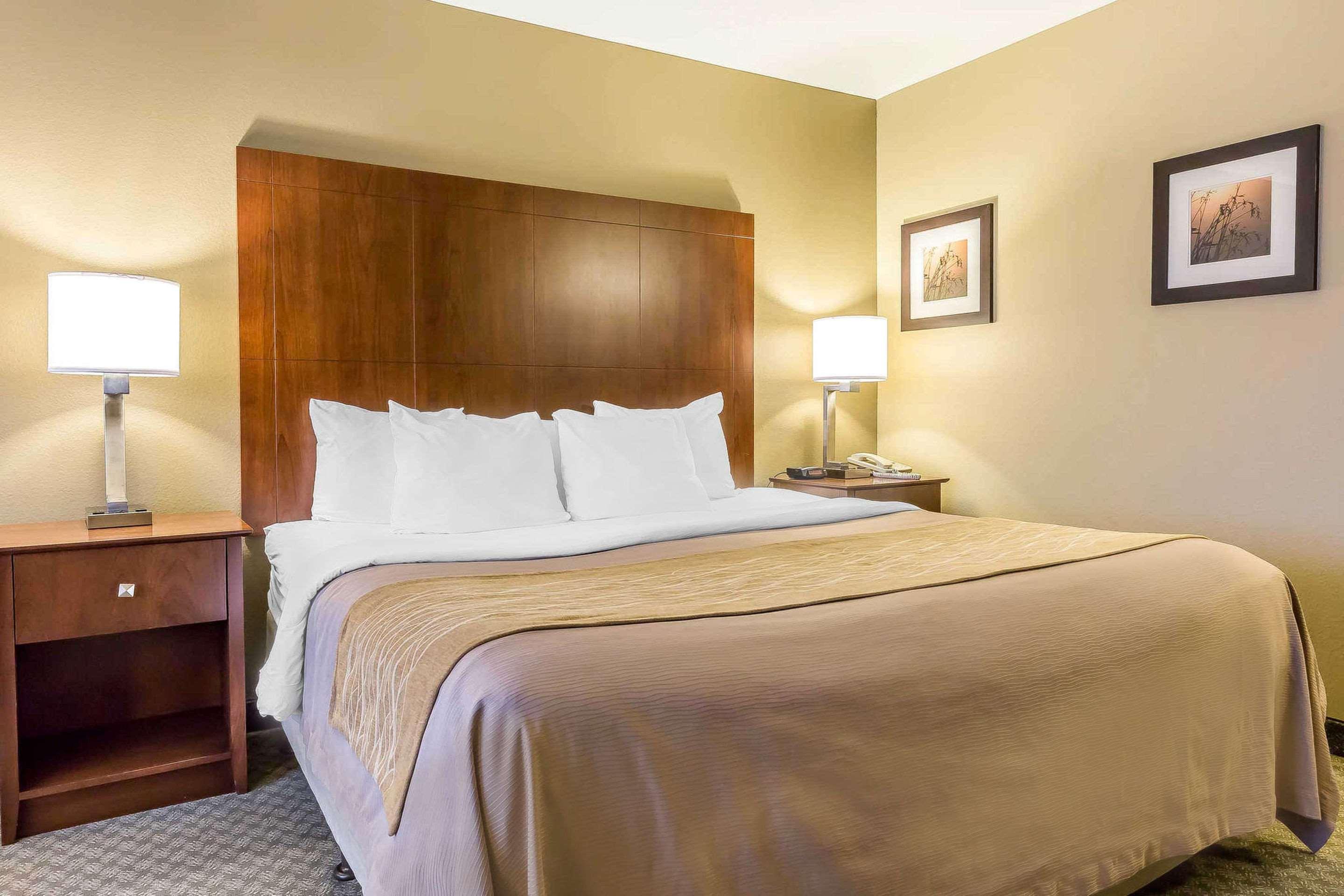 Comfort Inn & Suites East Moline Near I-80 Екстер'єр фото