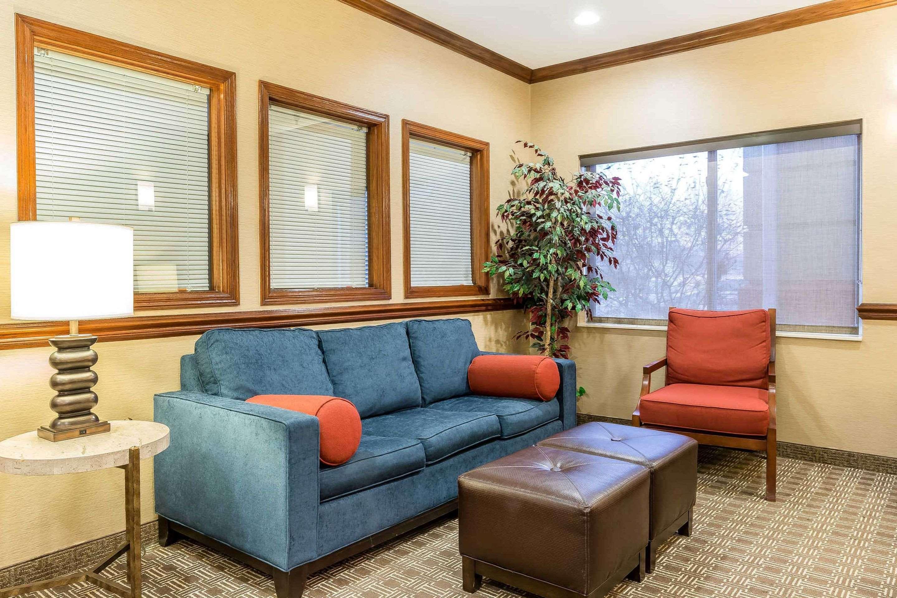 Comfort Inn & Suites East Moline Near I-80 Екстер'єр фото