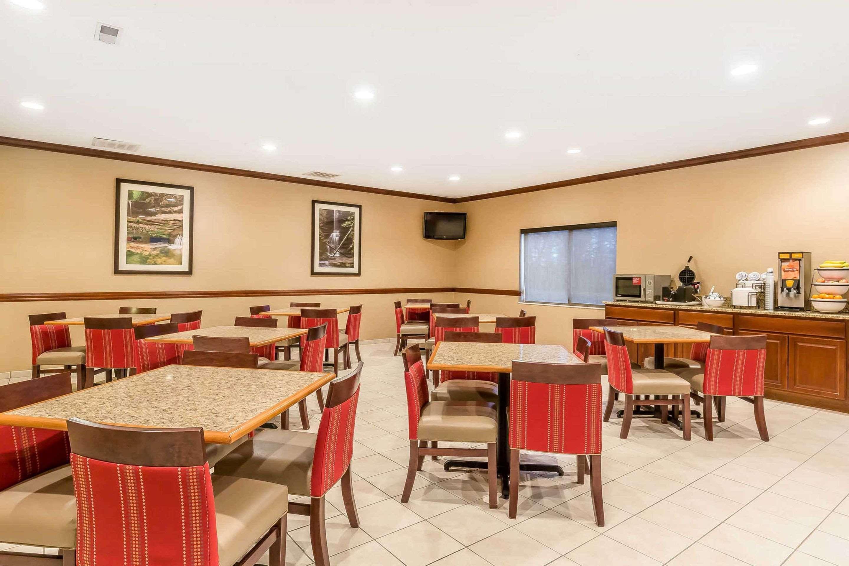 Comfort Inn & Suites East Moline Near I-80 Екстер'єр фото