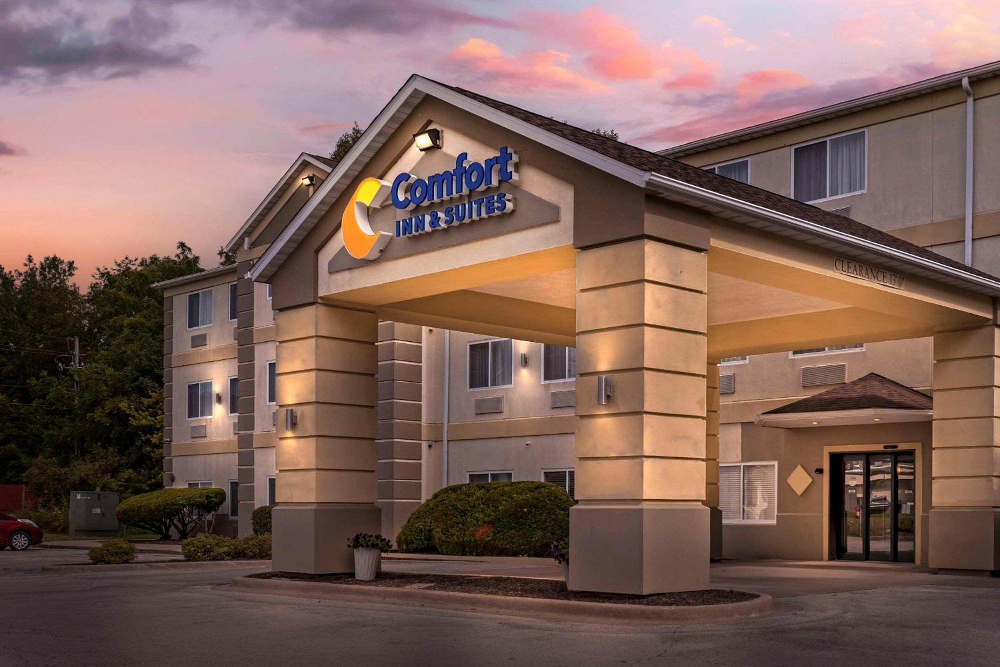 Comfort Inn & Suites East Moline Near I-80 Екстер'єр фото