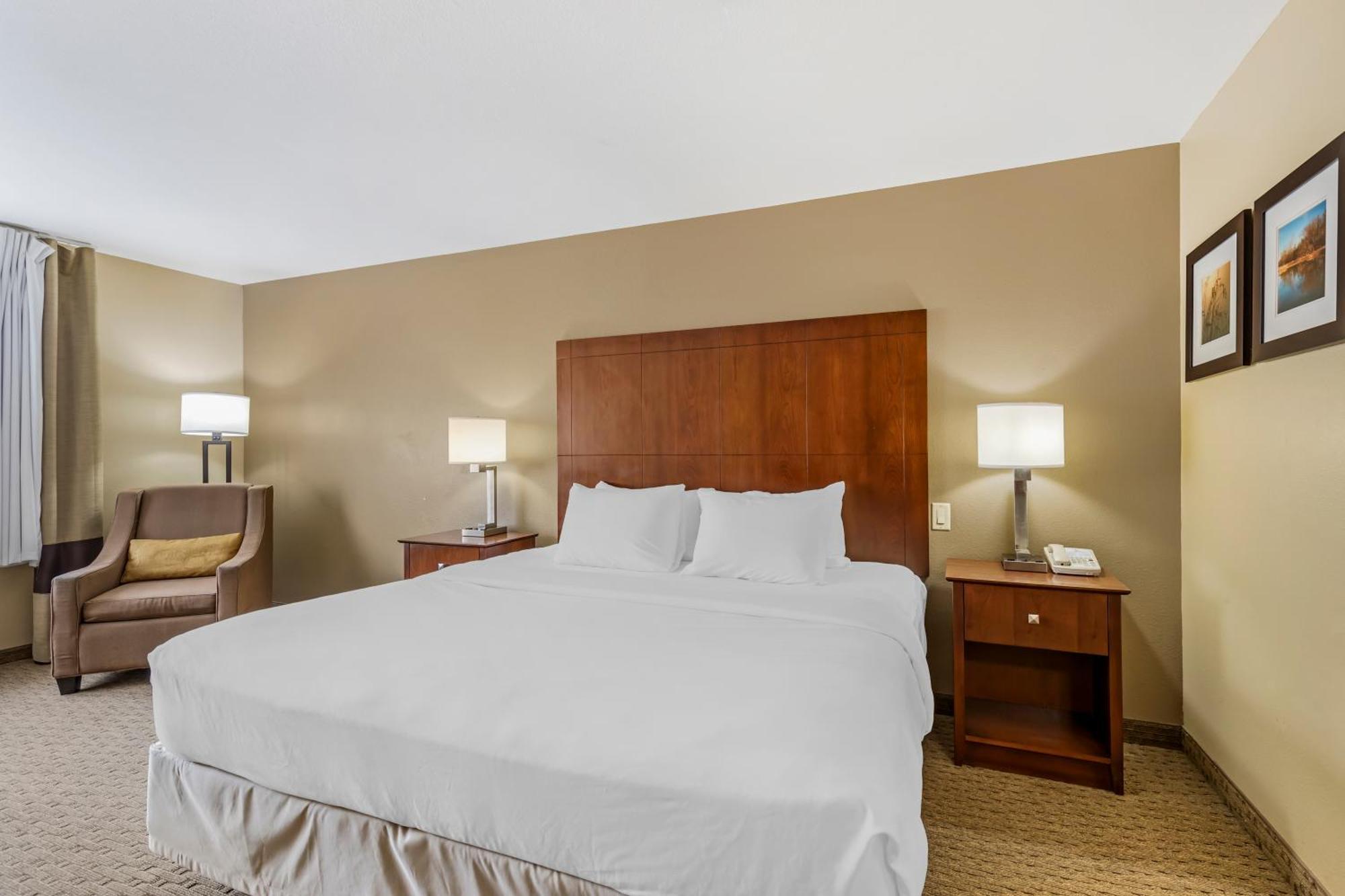 Comfort Inn & Suites East Moline Near I-80 Екстер'єр фото